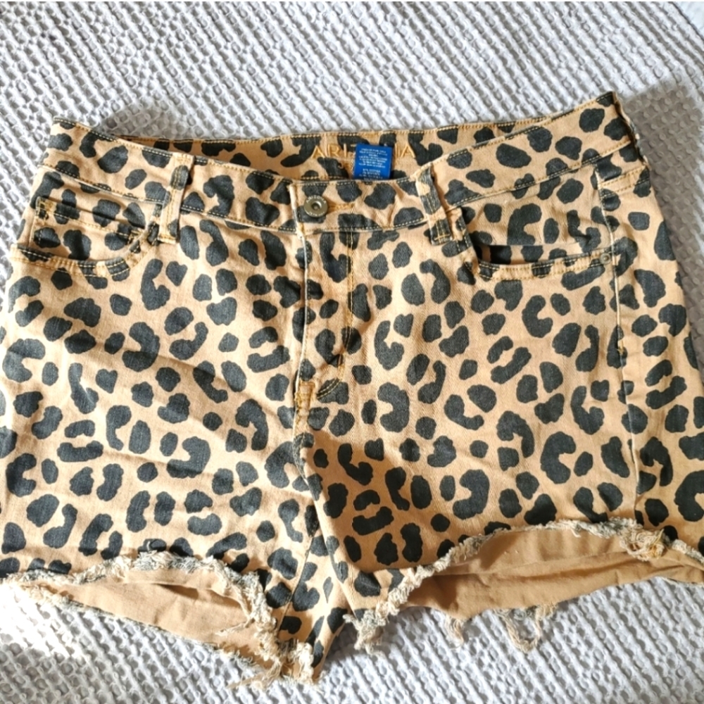 ARIZONA Animal Print Shorts